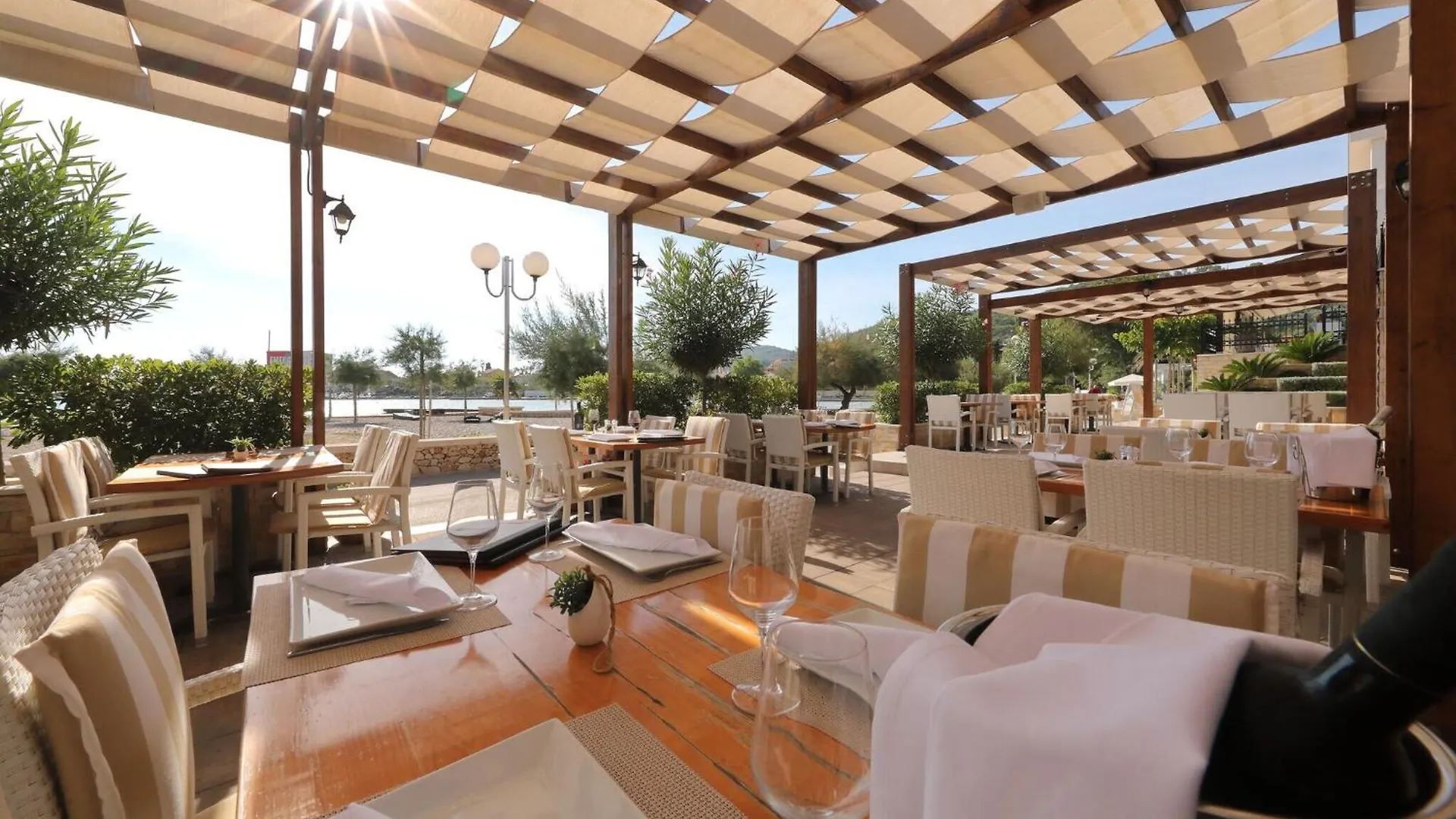 Apartments Dalmatia In Preko Island Ugljan With Swimmingpool