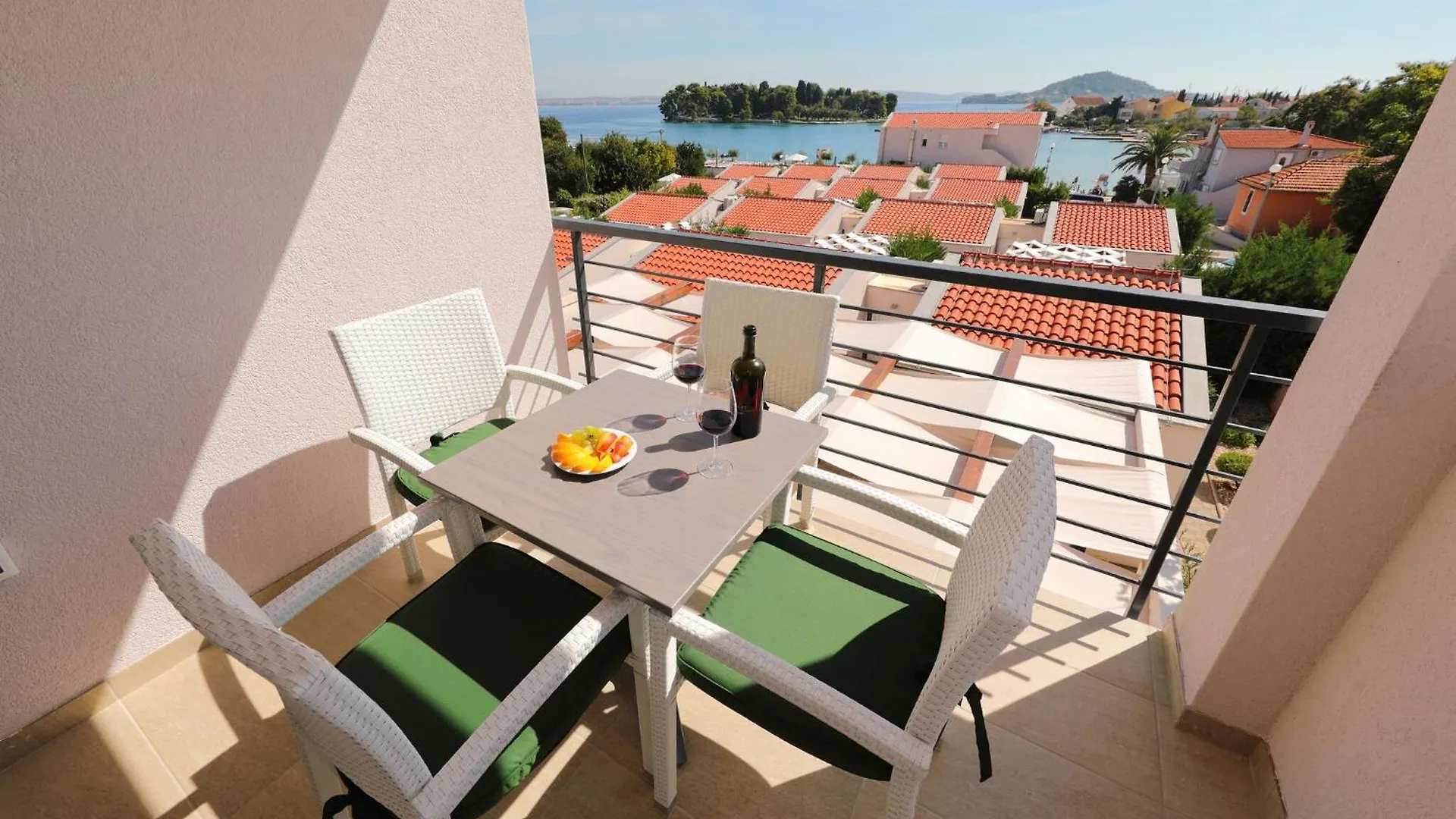 Apartments Dalmatia In Preko Island Ugljan With Swimmingpool