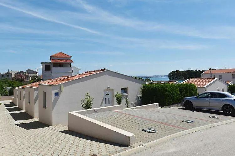 Apartments Dalmatia In Preko Island Ugljan With Swimmingpool
