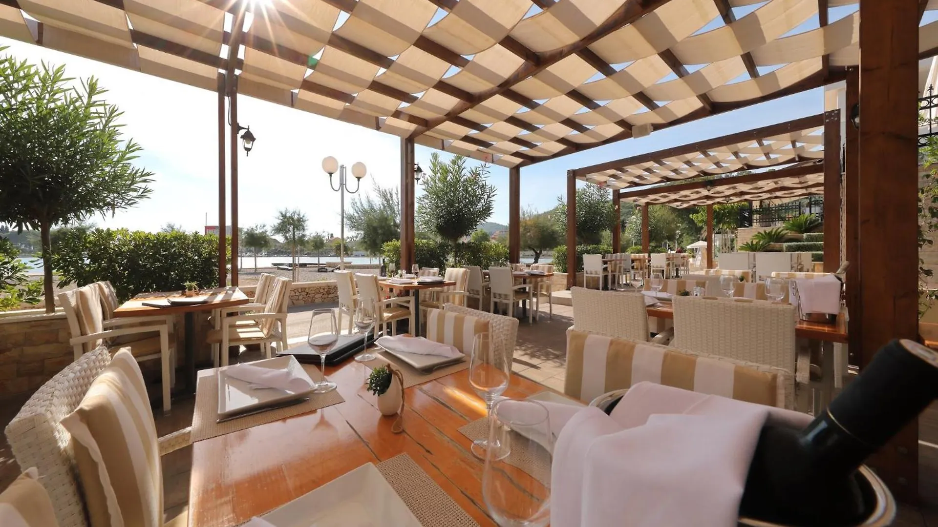 Apartments Dalmatia In Preko Island Ugljan With Swimmingpool