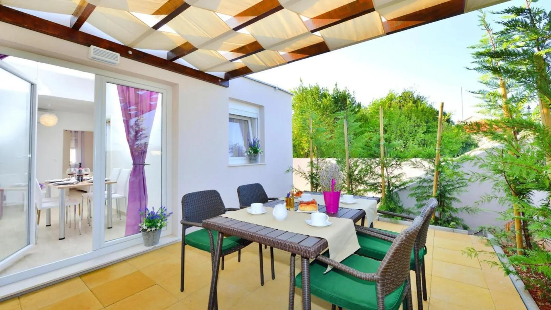 Apartments Dalmatia In Preko Island Ugljan With Swimmingpool